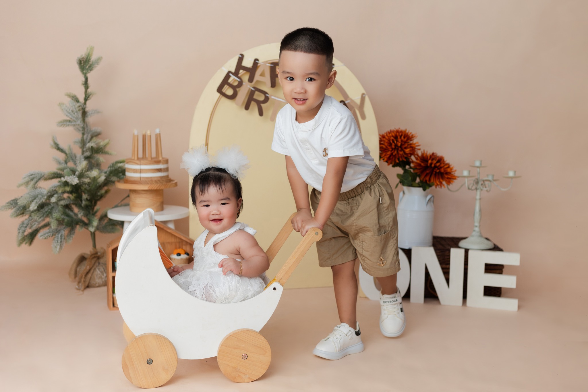 Chụp ảnh theo concept thiết kế tại Sunny