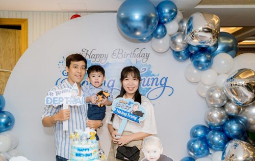 Chụp ảnh thôi nôi 1 tuổi bé Hoàng Trung 