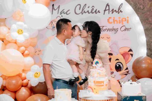 Hình ảnh chụp ảnh sinh nhật 1 tuổi bé Mạc Chiêu Anh