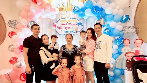 Chụp hình tiệc thôi nôi truyền thống 2.000.000 tặng ảnh gỗ 