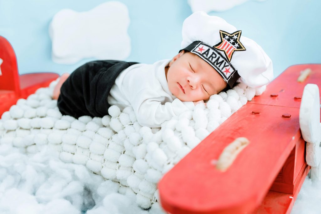  Có nên hay không quan niệm chụp ảnh newborn cho bé 