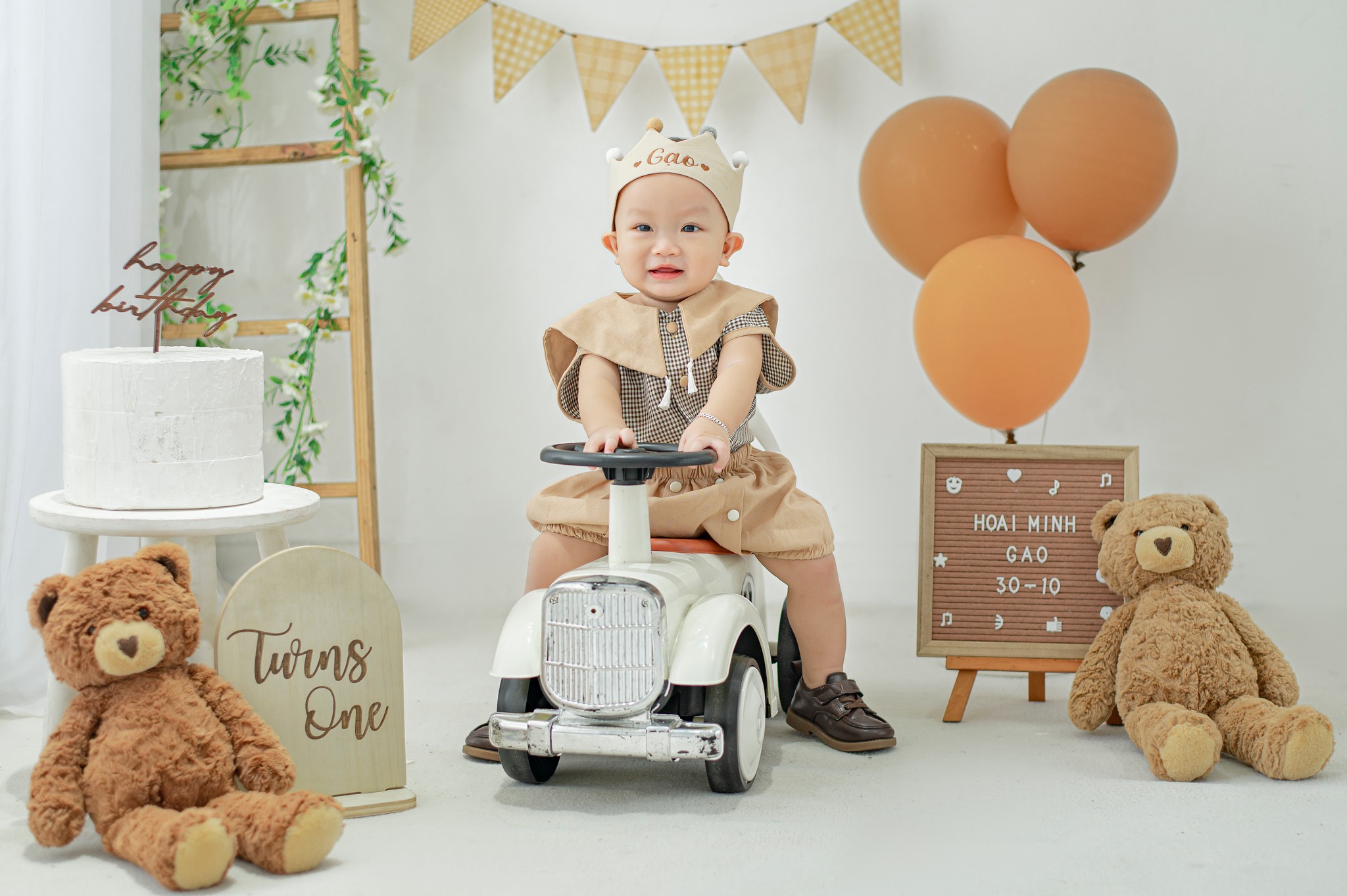 Bí quyết chụp ảnh cho bé trai 2 tuổi thật đẹp và ấn tượng