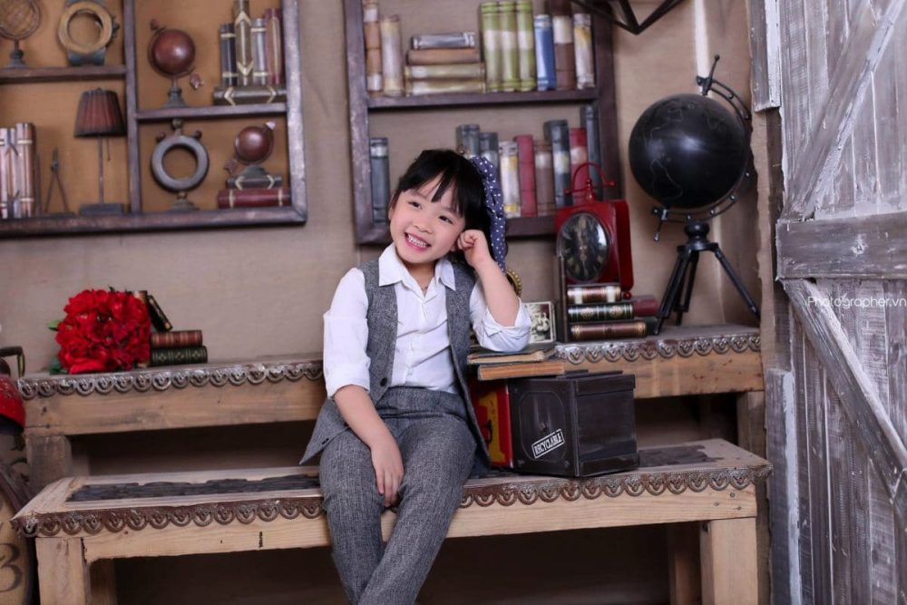 Cách tạo dáng chụp ảnh cho bé gái 5 tuổi cực kỳ dễ thương