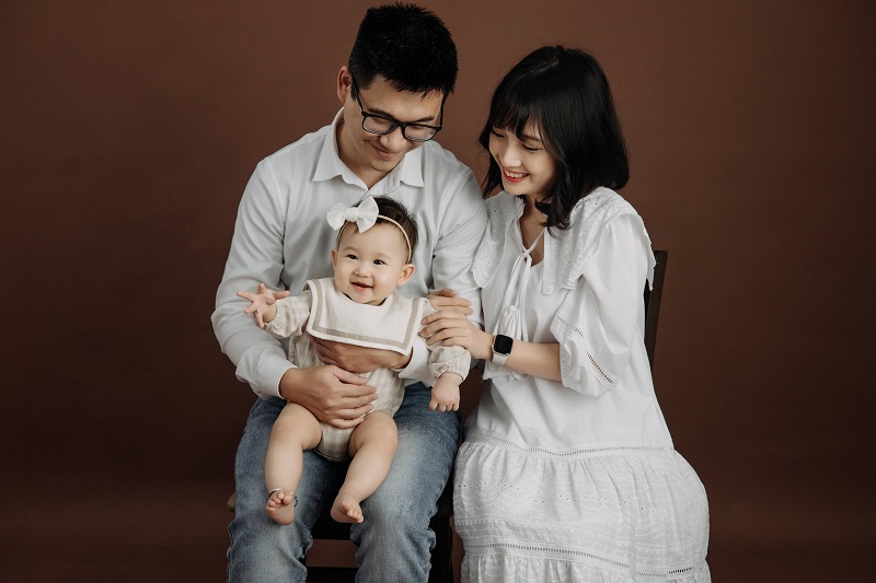 [Góc hỏi đáp] Có kiêng chụp ảnh gia đình 3 người hay không?