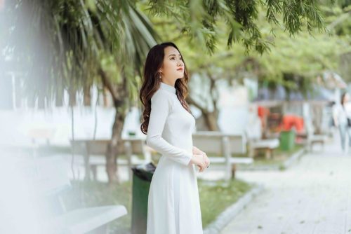 chụp ảnh kỷ yếu lớp 12 concept áo dài