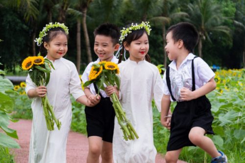 Concept áo dài mầm non