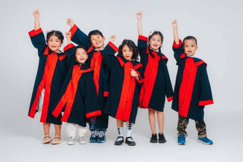 Concept cử nhân - concept chụp ảnh kỷ yếu mầm non