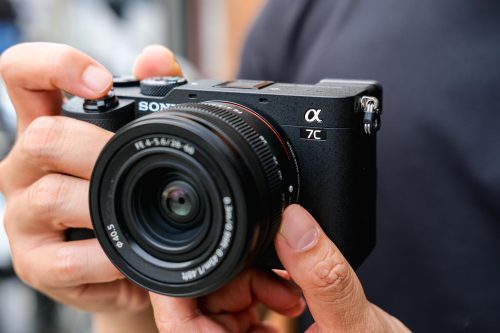 Máy ảnh Full-frame Canon, Sony
