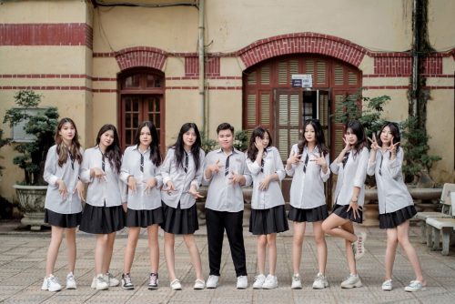chup ảnh kỷ yếu lớp 9 concept thanh xuân