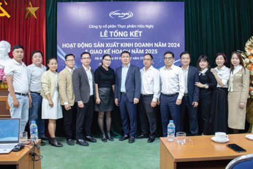 chụp ảnh tổng kết cuối năm Sunny Studio