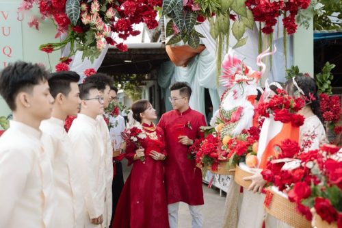 ghi lại khoảnh khắc lễ nạp tài hai họ Việt Nam