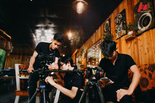 Ekip Sunny Studio khi tác nghiệp